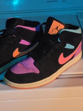 Jordan's retro candy 7.5